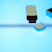 Produktion digital denken - Qualität sichern: Assistenz- und Prüfsysteme für manuelle Montage